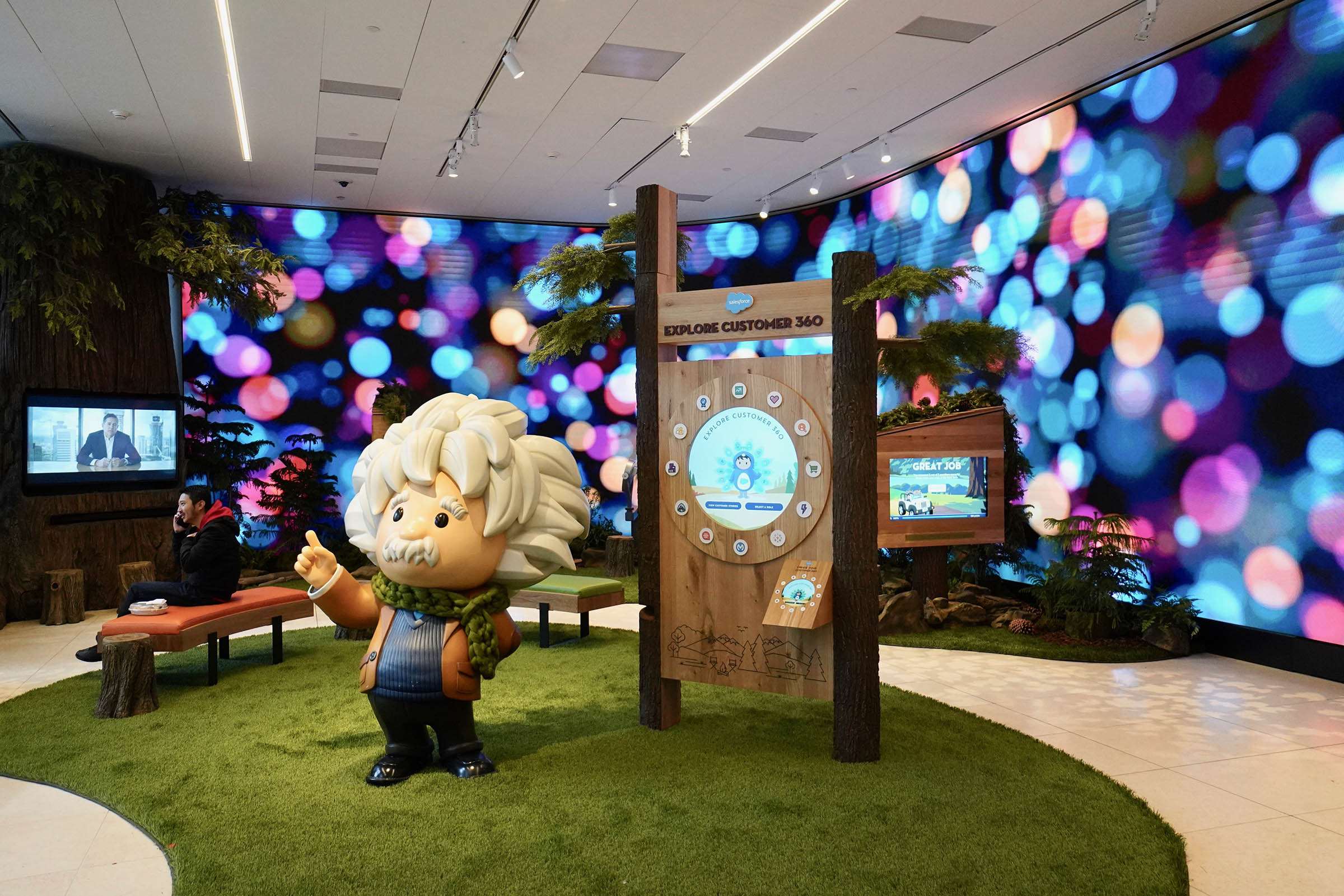 Salesforce Customer 360 at Dreamforce by Marcus Guttenplan for Sparks